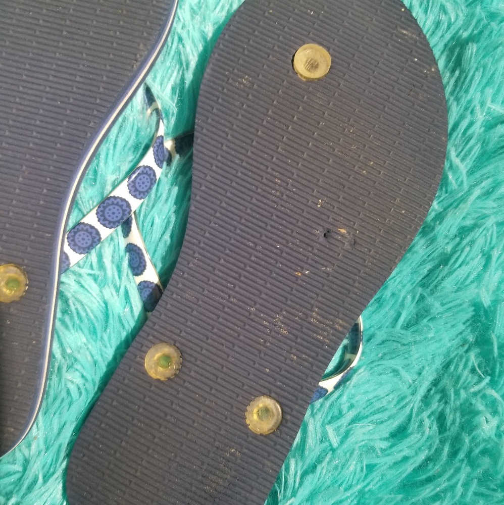 Vera Bradley sandals - Picture 2 of 3